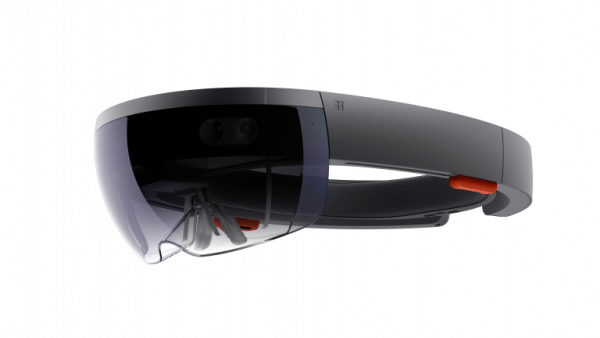 Microsoft HoloLens 現実空間にバーチャルな情報を重ねられる